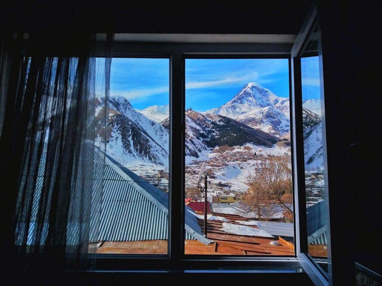 Hotel Nestt Kasbegi Buitenkant foto